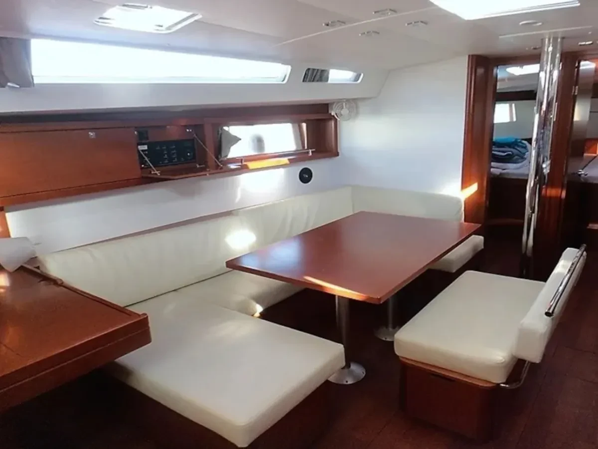 Oceanis 48