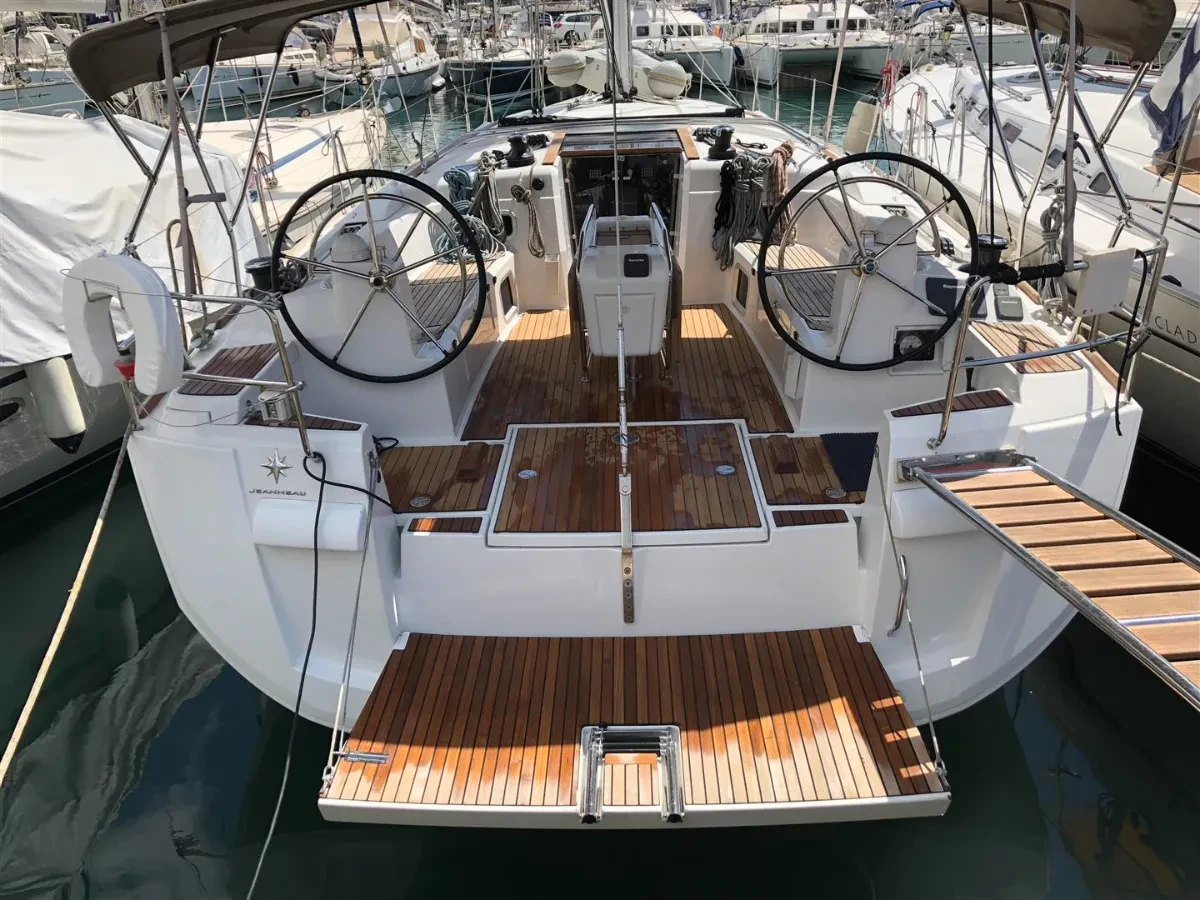 Sun Odyssey 519