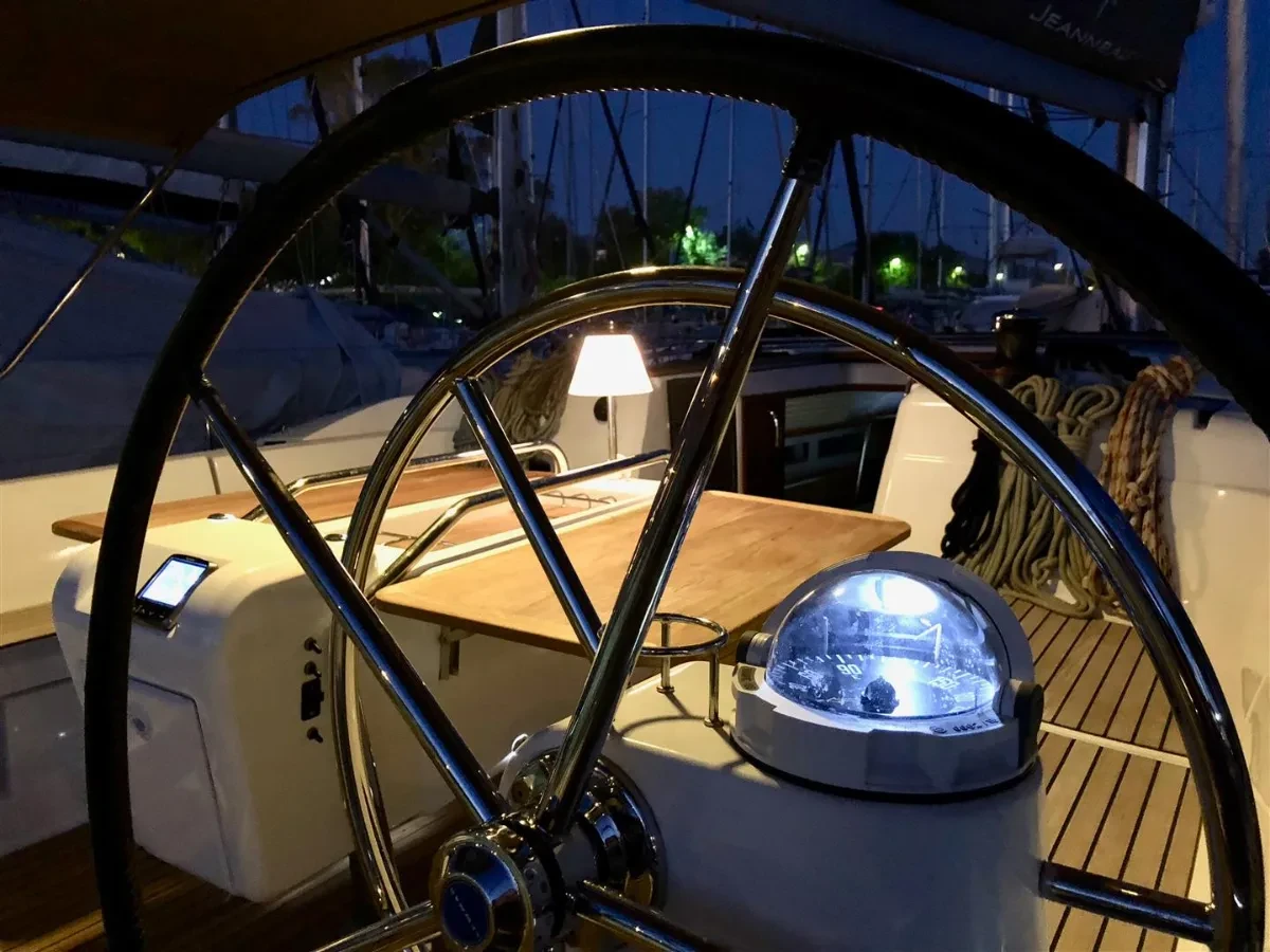 Sun Odyssey 519