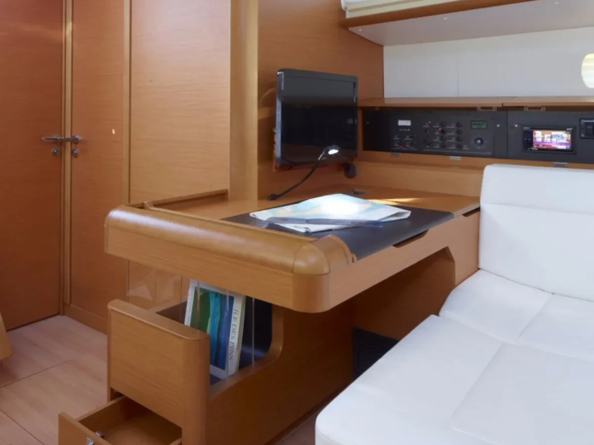 Sun Odyssey 519