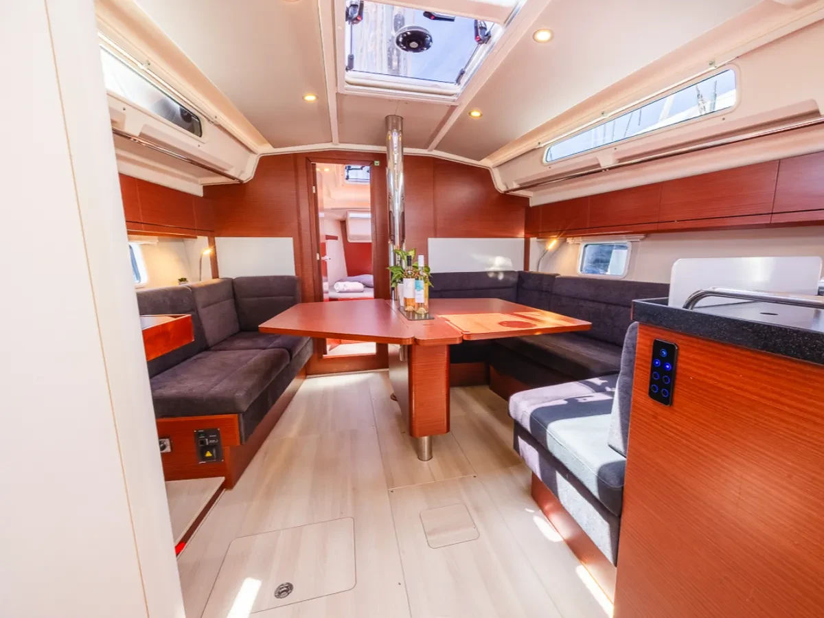 Hanse 418