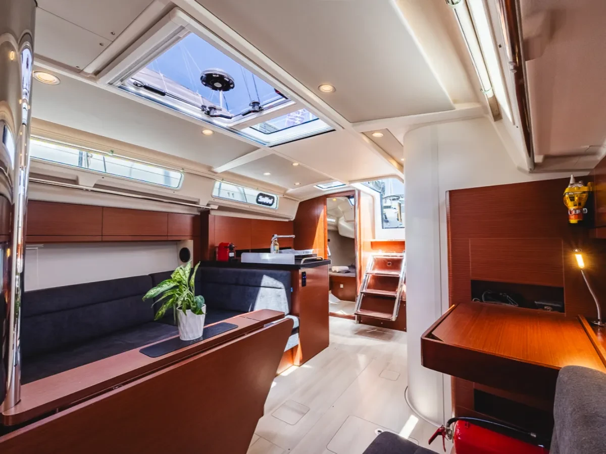 Hanse 418