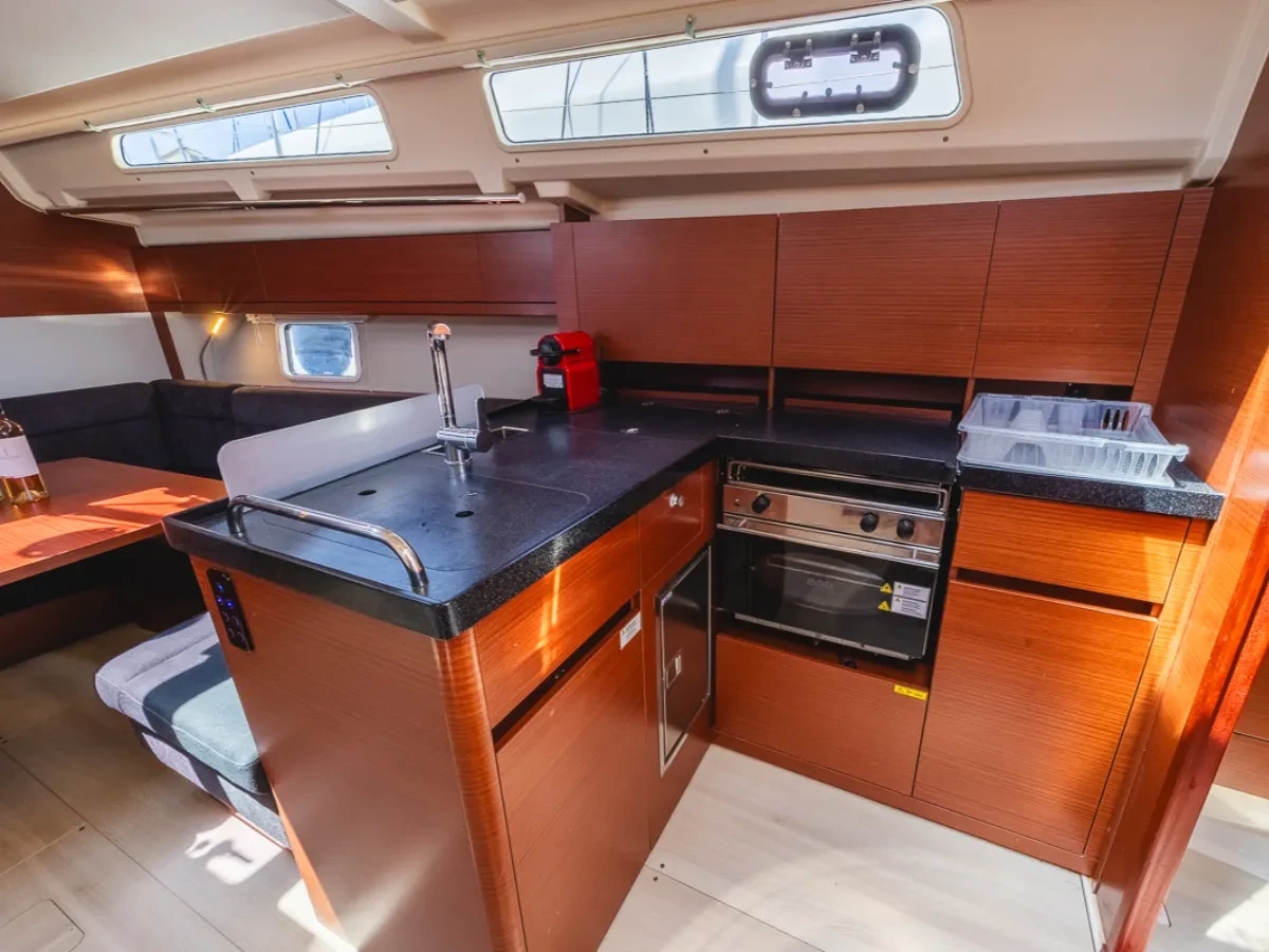 Hanse 418