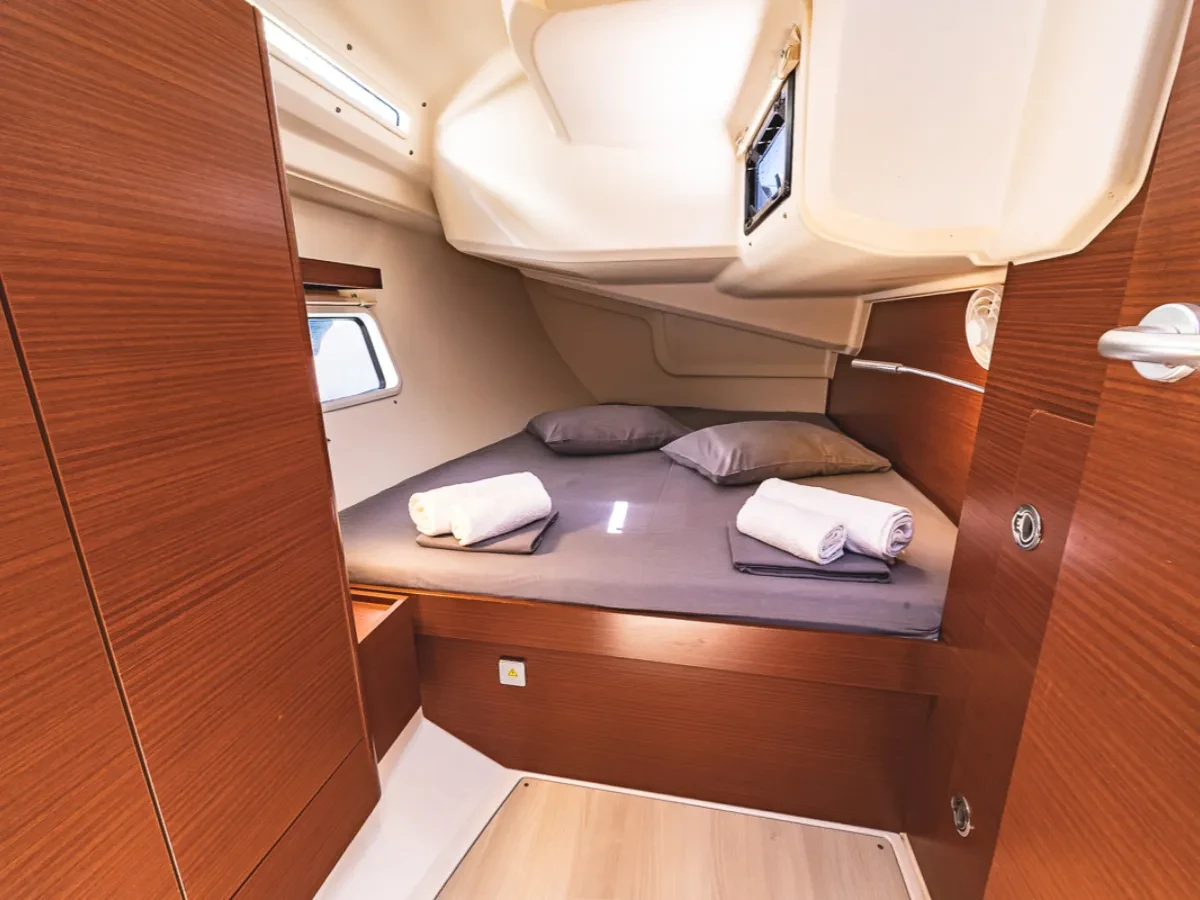 Hanse 418