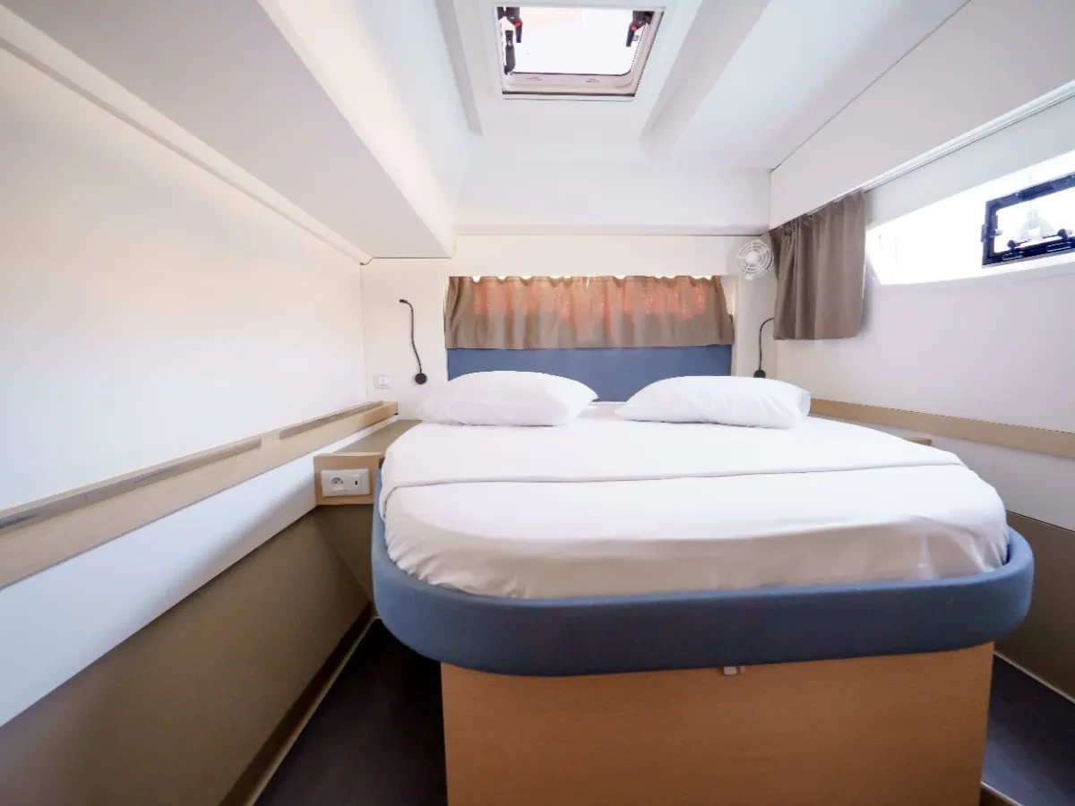 Fountaine Pajot Astrea 42
