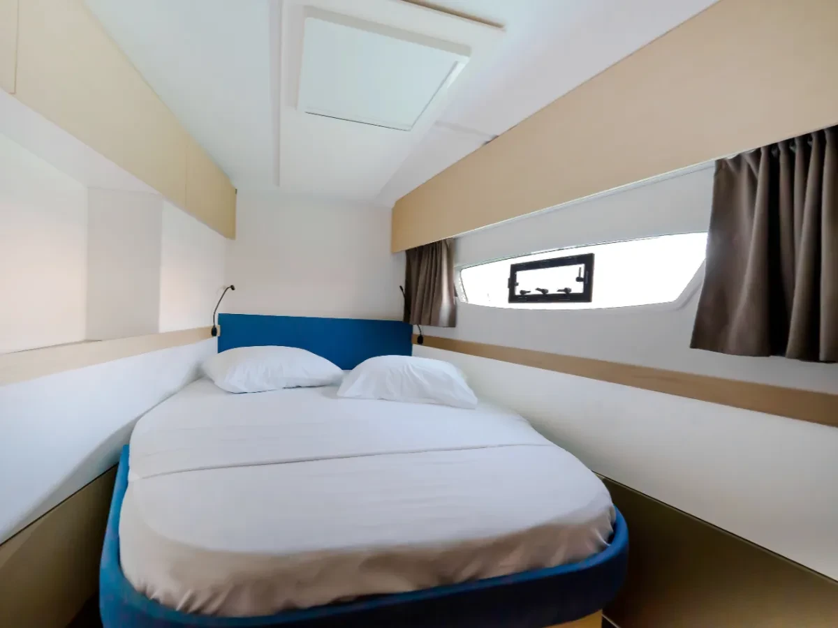 Fountaine Pajot Astrea 42