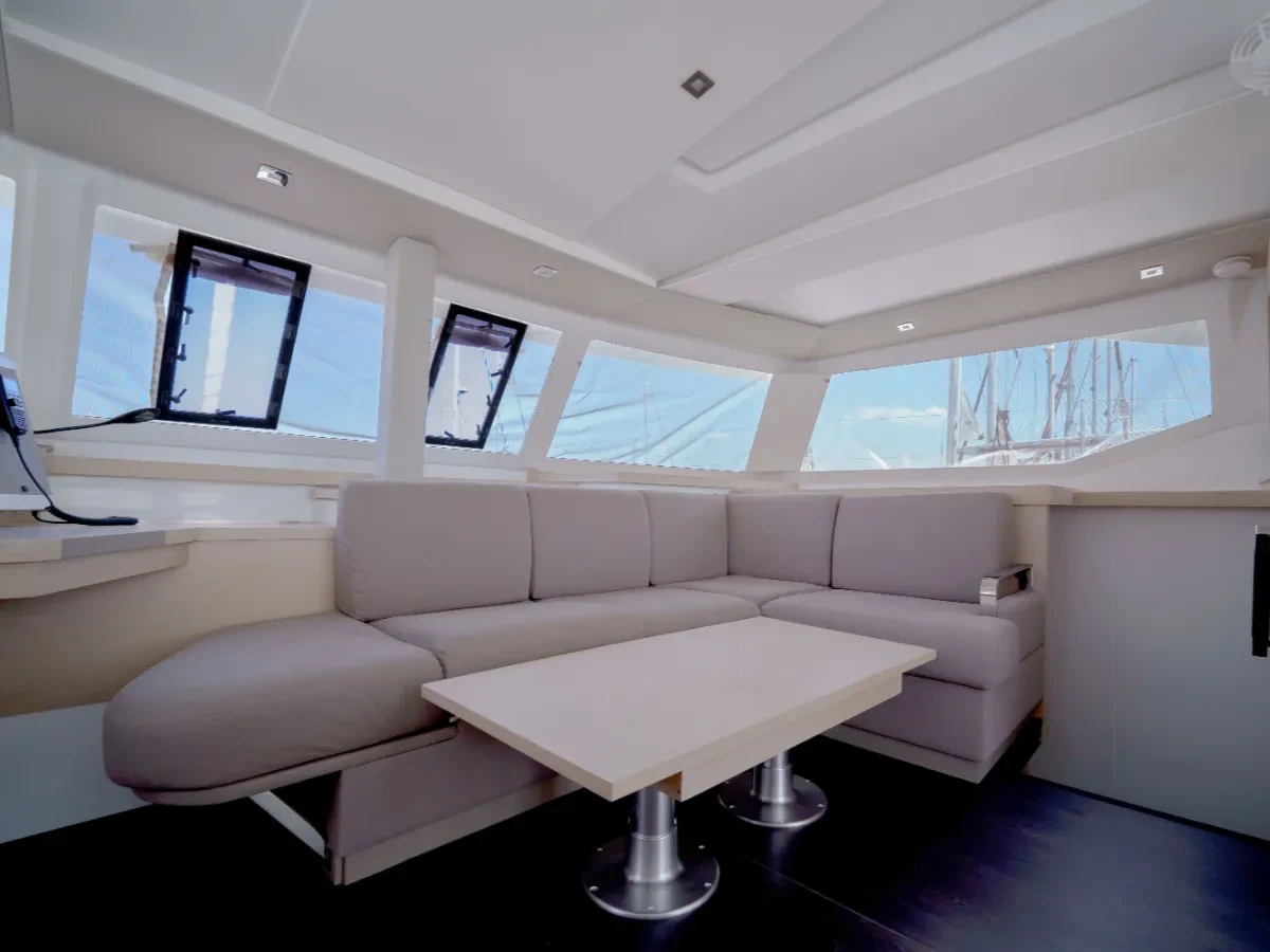 Fountaine Pajot Astrea 42