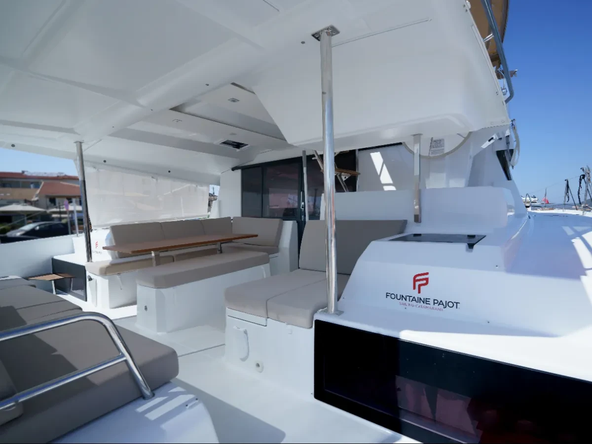 Fountaine Pajot Astrea 42