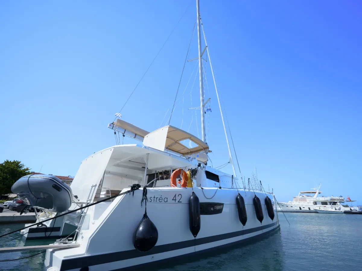 Fountaine Pajot Astrea 42