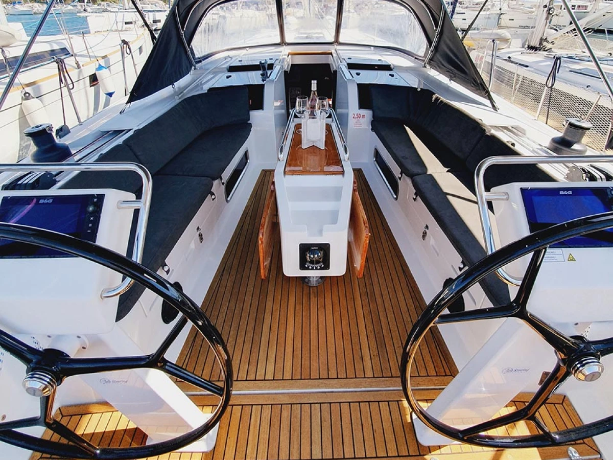 Hanse 505