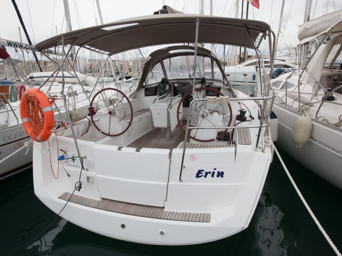 Sun Odyssey 379