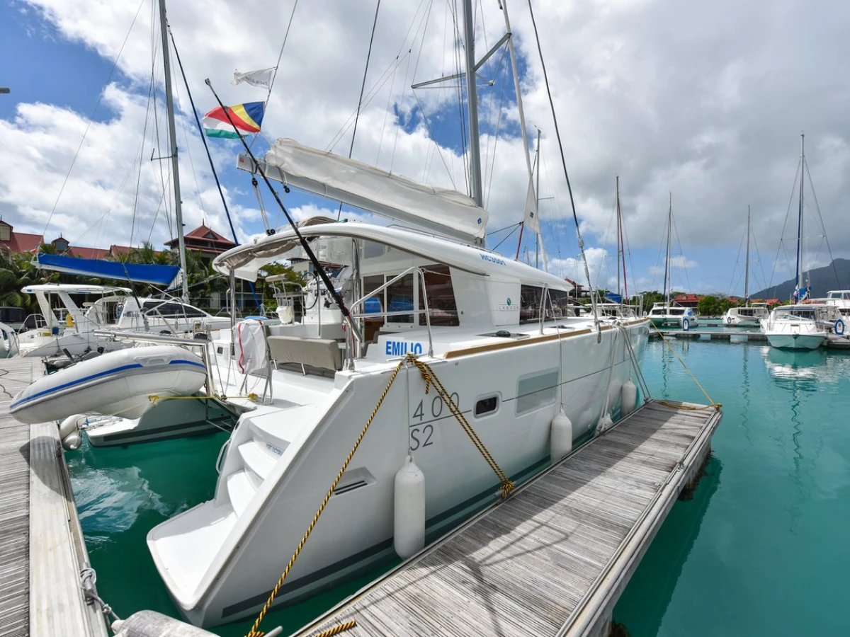 Lagoon 400