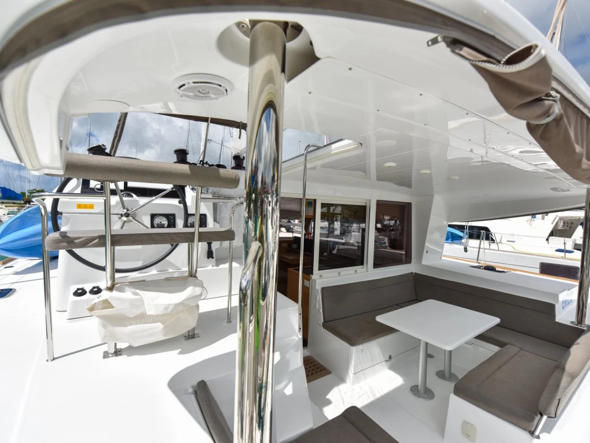 Lagoon 400