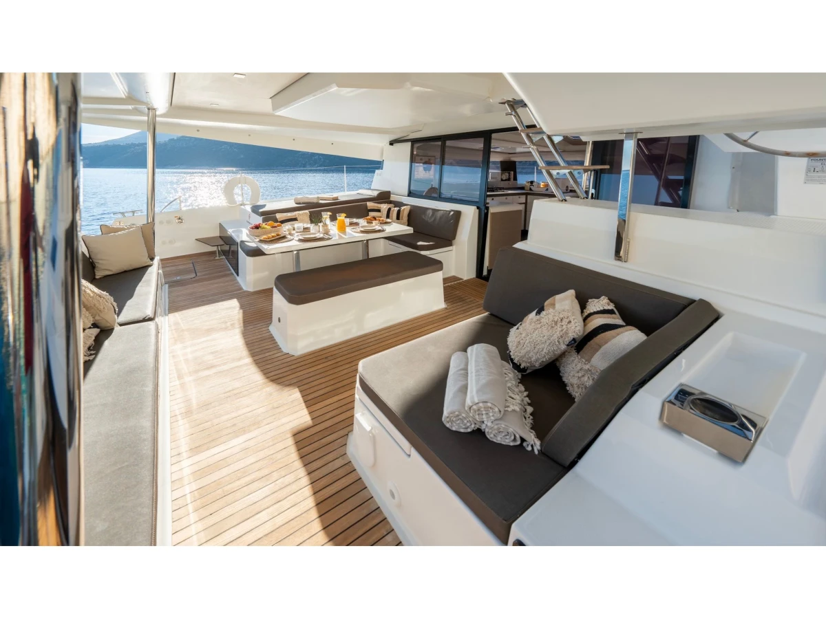 Fountaine Pajot Elba 45
