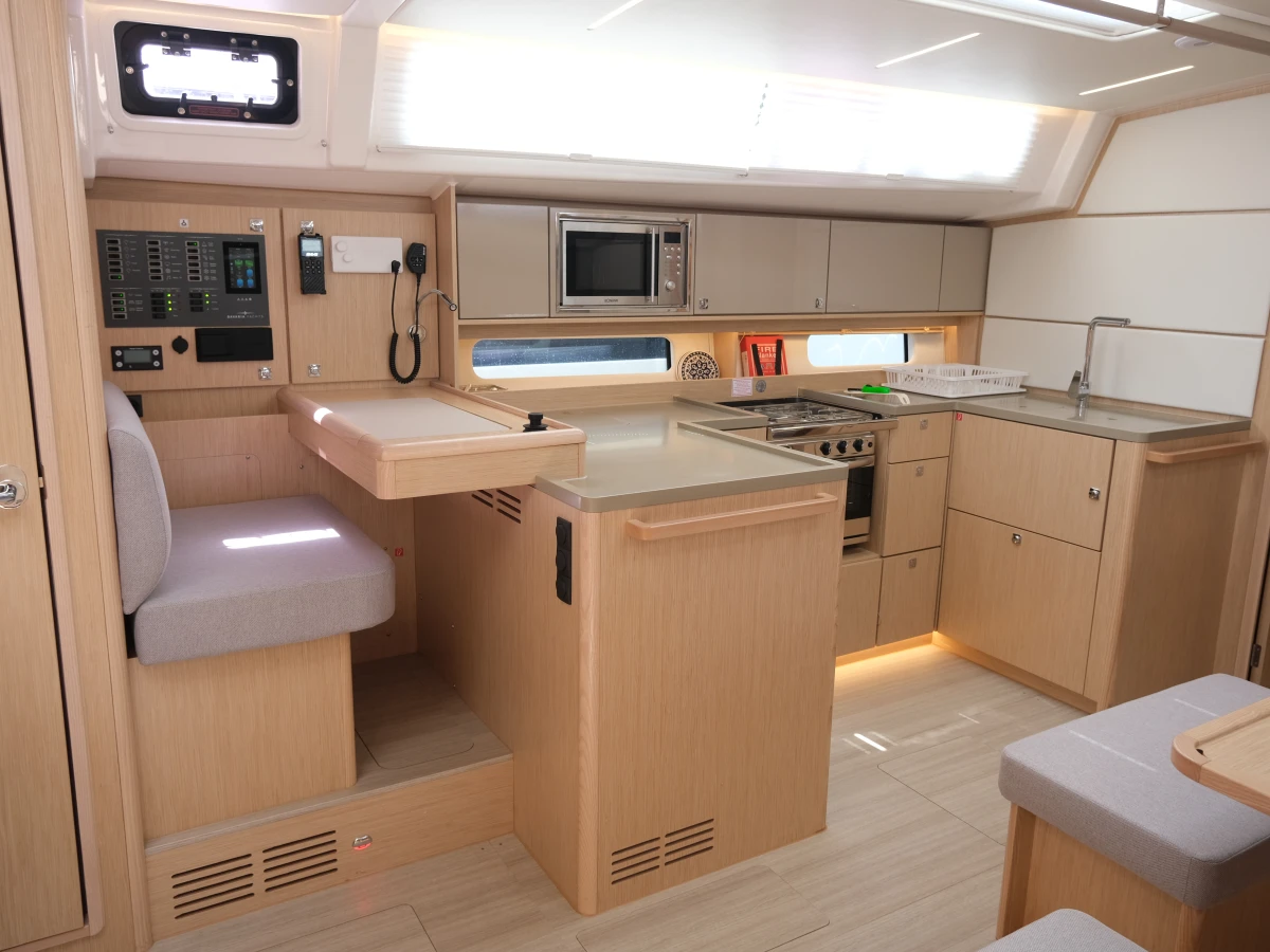 Bavaria C46