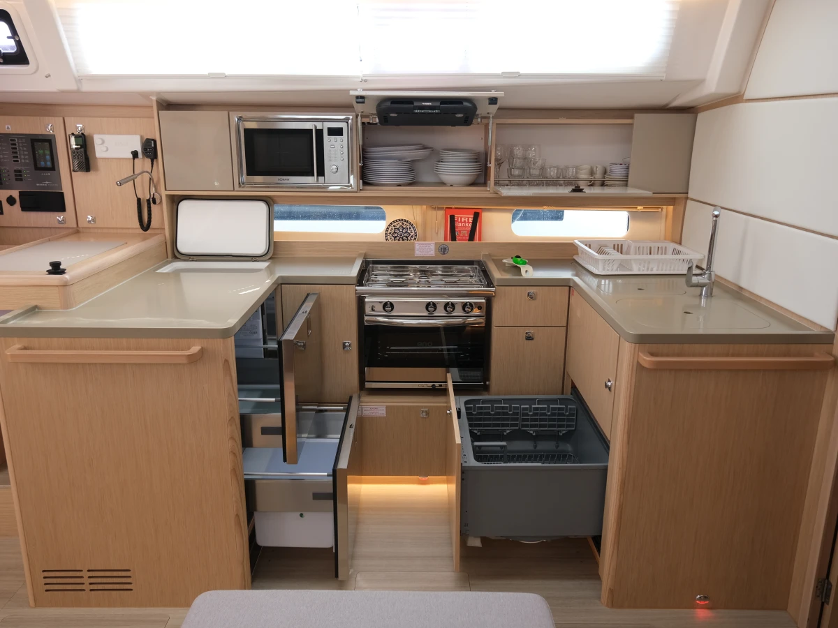 Bavaria C46