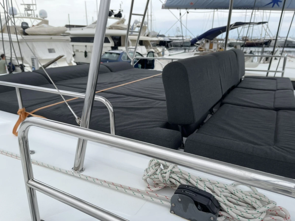Lagoon 50