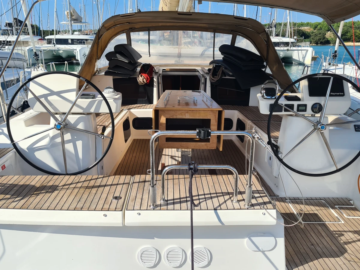Dufour 520 GL