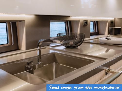 Oceanis Yacht 62