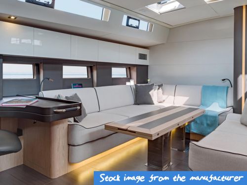 Oceanis Yacht 62