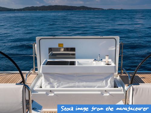 Oceanis Yacht 62