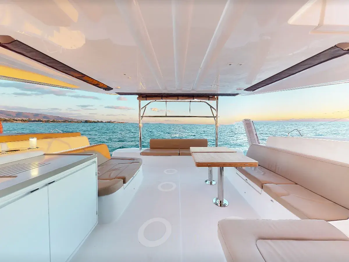 Lagoon 50