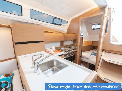 Sun Odyssey 350