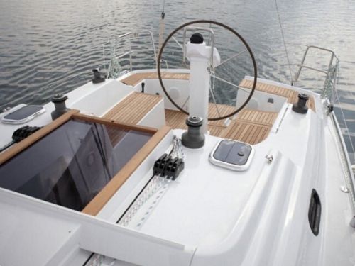 Hanse 325