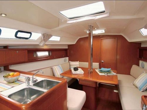 Beneteau Oceanis 34