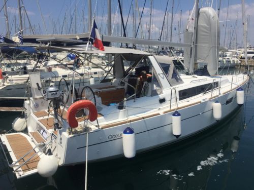 Beneteau Oceanis 38