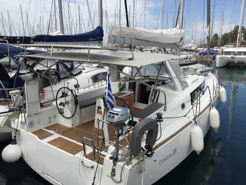 Beneteau Oceanis 38