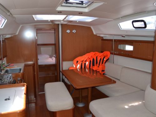 Beneteau Oceanis 40