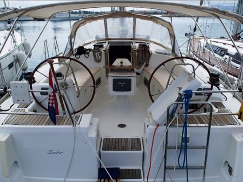 Beneteau Oceanis 43