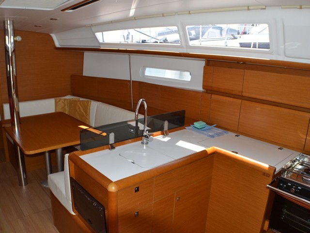 Jeanneau Sun Odyssey 379