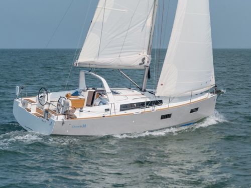 Beneteau Oceanis 38