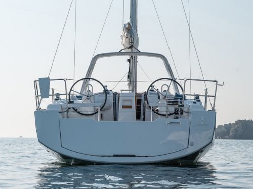 Beneteau Oceanis 38