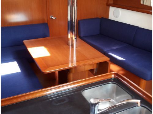 Beneteau Oceanis 37