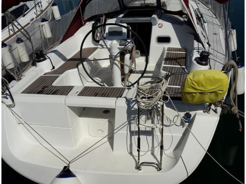 Beneteau Oceanis 37