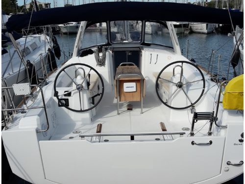 Beneteau Oceanis 38