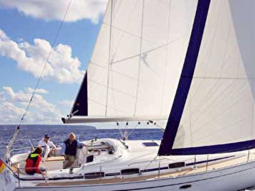 Bavaria 37