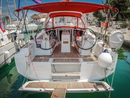 Beneteau Oceanis 35