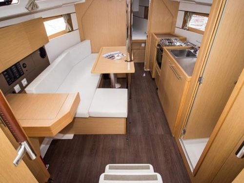 Beneteau Oceanis 35