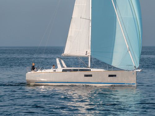 Beneteau Oceanis 38.1