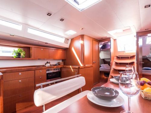 Beneteau Oceanis 48