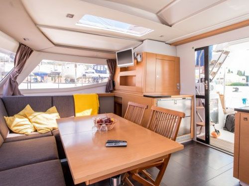 Fountaine Pajot Helia 44