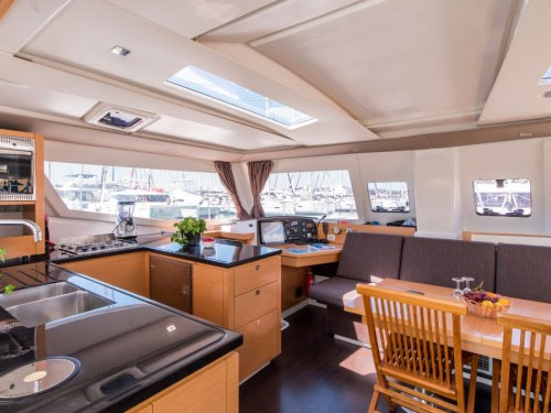 Fountaine Pajot Helia 44